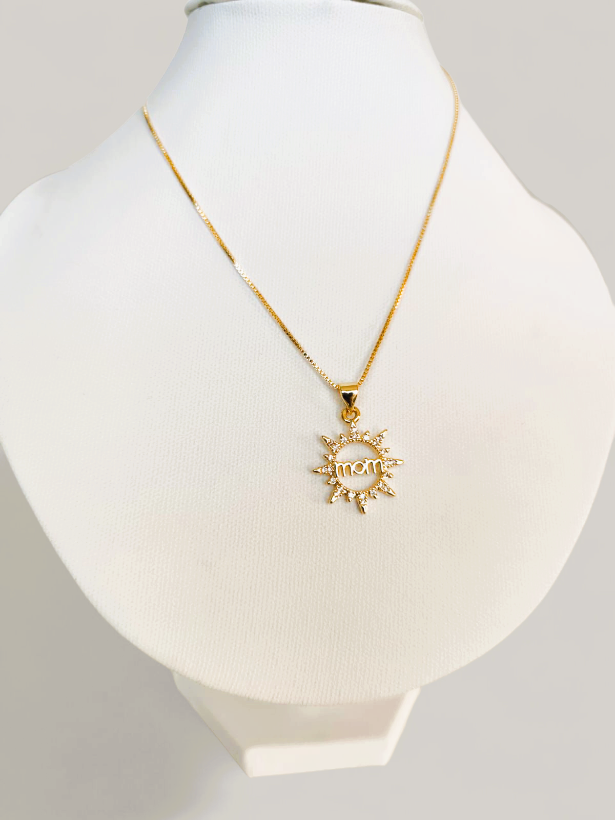 Collar bañado en Oro (modelo Mom)